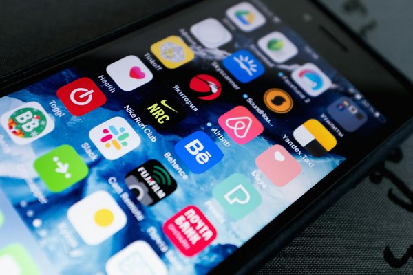 Explorez comment les systèmes de fichiers distribués peuvent transformer le stockage des données massives à votre avantage